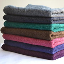 Load image into Gallery viewer, Bleach Proof Salon Towels for Beauty Salons - Resilient, Stain Resistant, and Long-lasting.