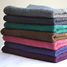 Load image into Gallery viewer, Navy Blue Bleach Resistant Salon Towels 16x27"