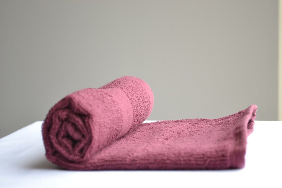 Burgundy Color Bleach Proof Salon Towels 16x27" - 2.8 lbs. - One Dozen (12 Pieces)